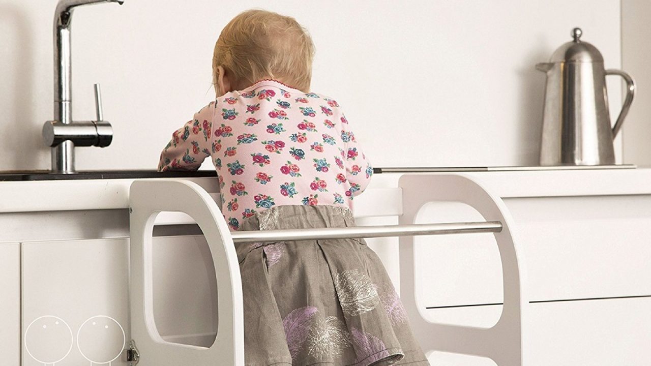 La tour d'observation Montessori en cuisine